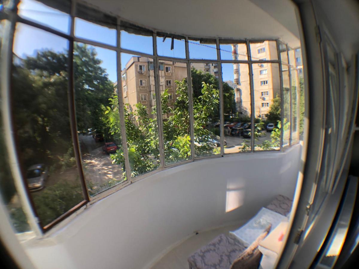 Le Garcon De Cristina-Simple,Quiet,Spacious Studio Bukarest Exterior foto