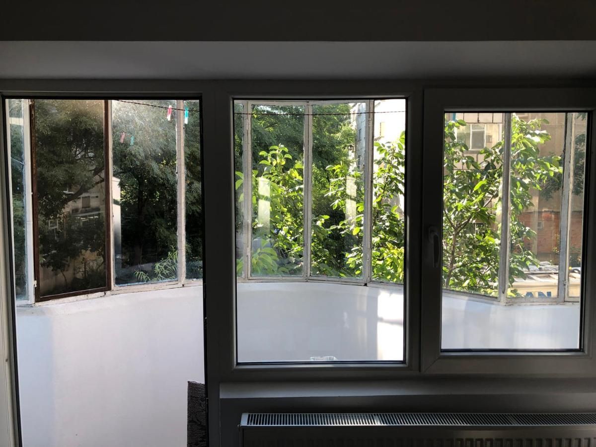 Le Garcon De Cristina-Simple,Quiet,Spacious Studio Bukarest Exterior foto
