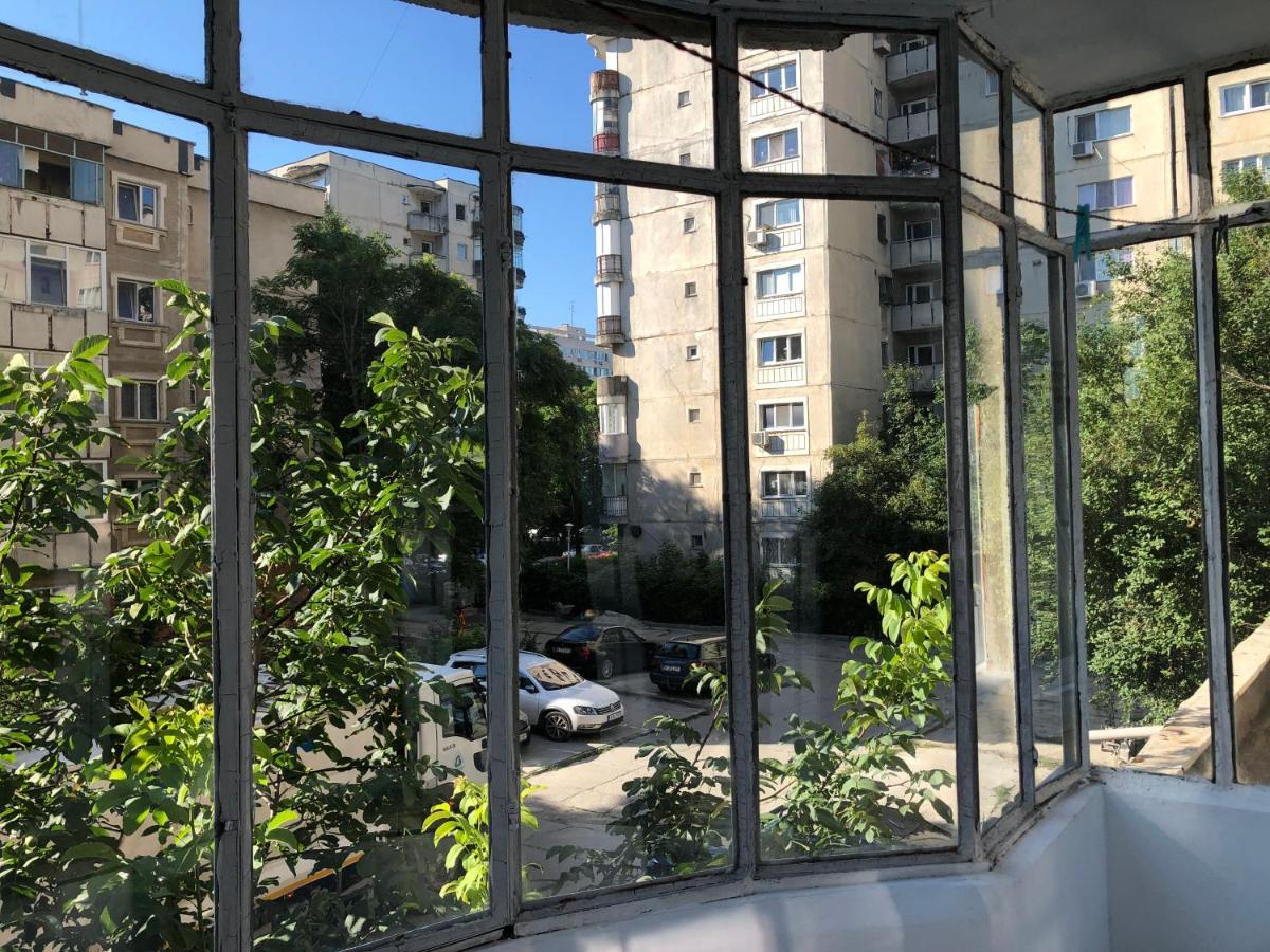 Le Garcon De Cristina-Simple,Quiet,Spacious Studio Bukarest Exterior foto