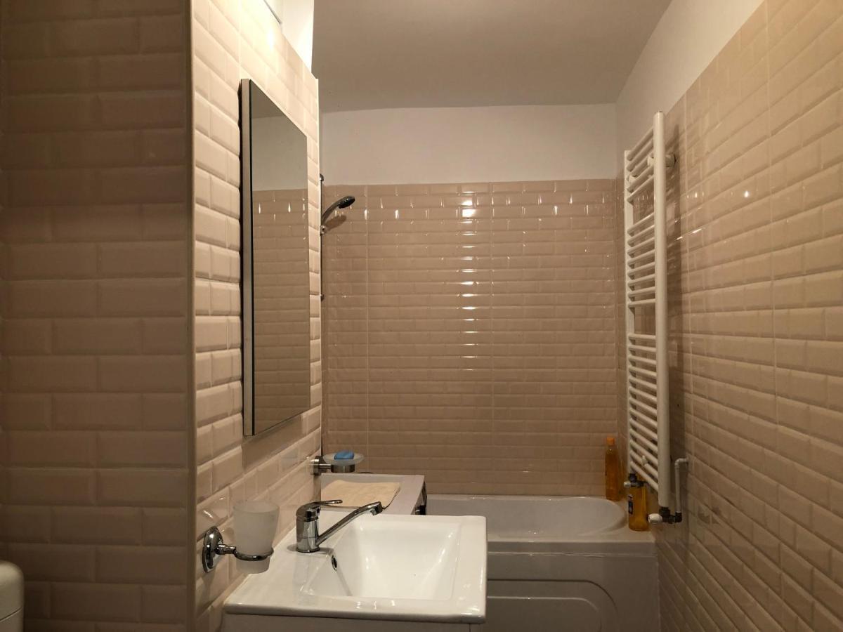Le Garcon De Cristina-Simple,Quiet,Spacious Studio Bukarest Exterior foto