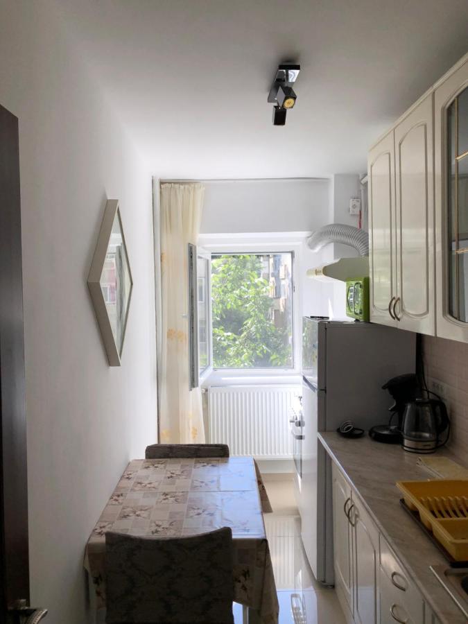 Le Garcon De Cristina-Simple,Quiet,Spacious Studio Bukarest Exterior foto
